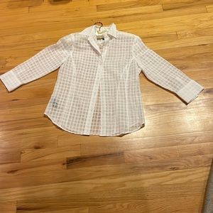Womens JNY Signature White Textured Button Down Size Small